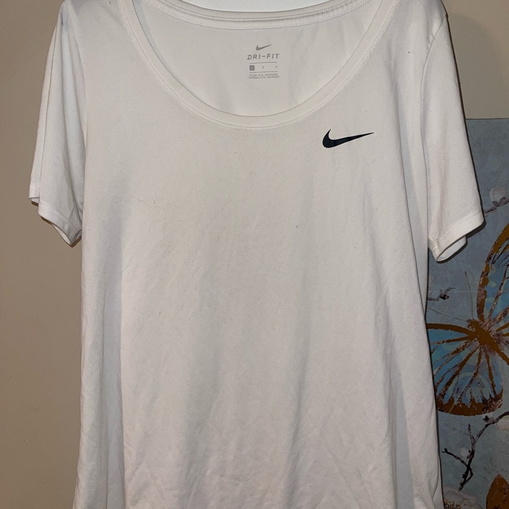 white nike dri fit top size large.